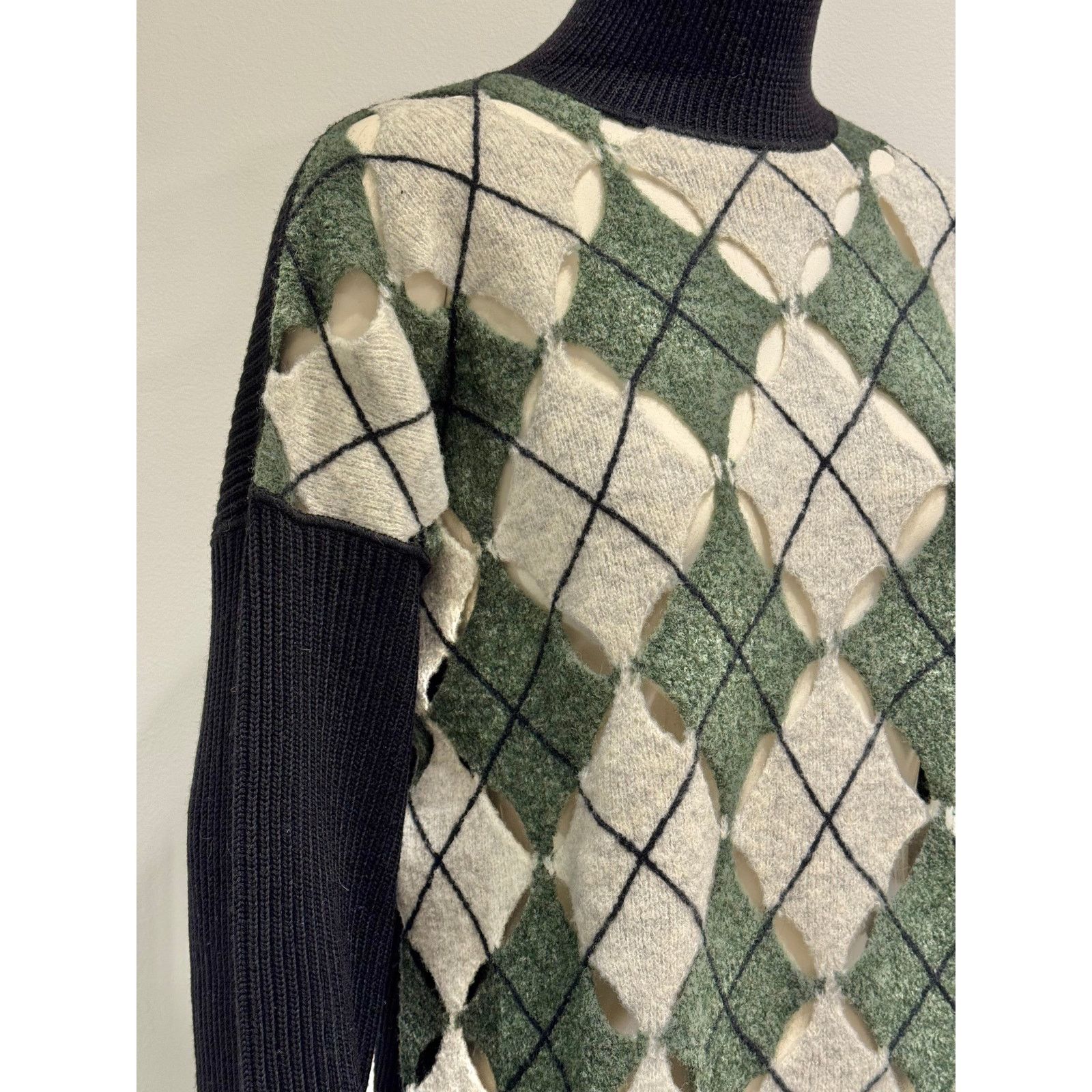 Jean Paul Gaultier A/W1993 Jean Paul Gaultier cutout argyle sweater Size M / US 6-8 / IT 42-44 - 4 Thumbnail