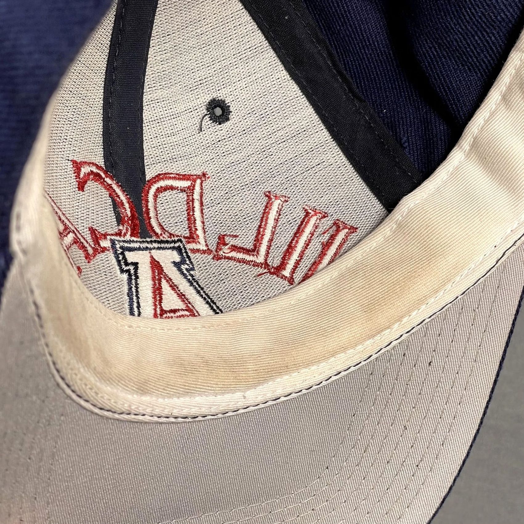 Sports Specialties VINTAGE Sports Specialties Arizona Wildcats Hat Cap Fitted Mens M Blue Navy 90s Baseball Cap Sports Specialties Mens Medium Mens Boys Girls Size ONE SIZE - 7 Thumbnail