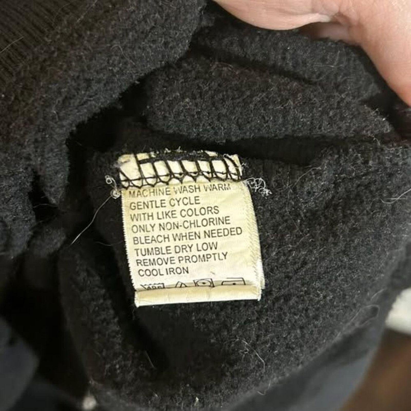 Arrow VTG Arrow Mens Qrt Zip Pullover Black Striped Collar Y2K M Size US M / EU 48-50 / 2 - 4 Thumbnail