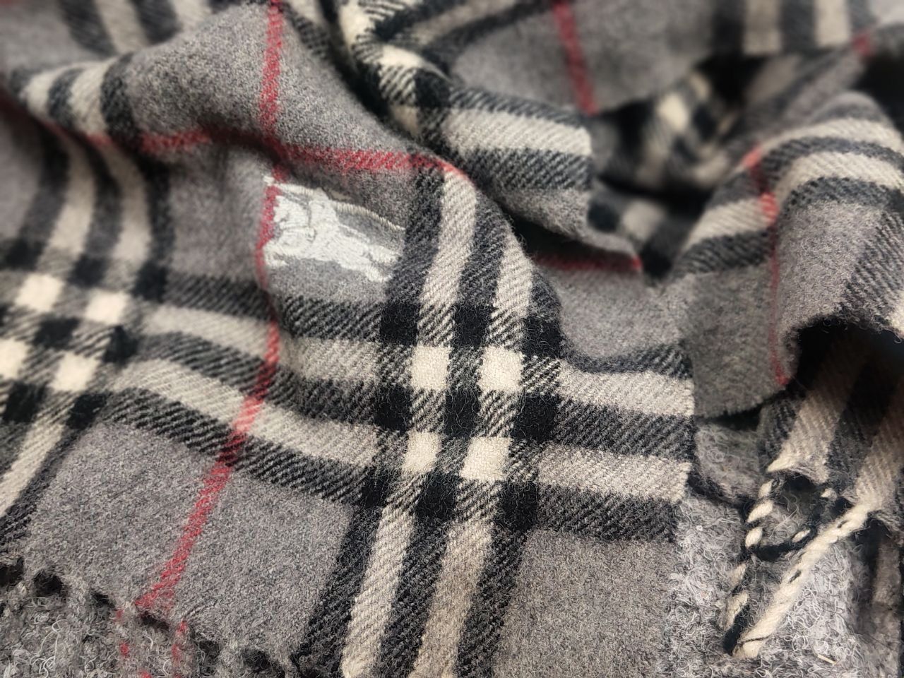 Burberry Vintage Burberry 's Classic Check Lana wool Unisex Scarf Size ONE SIZE - 20 Thumbnail