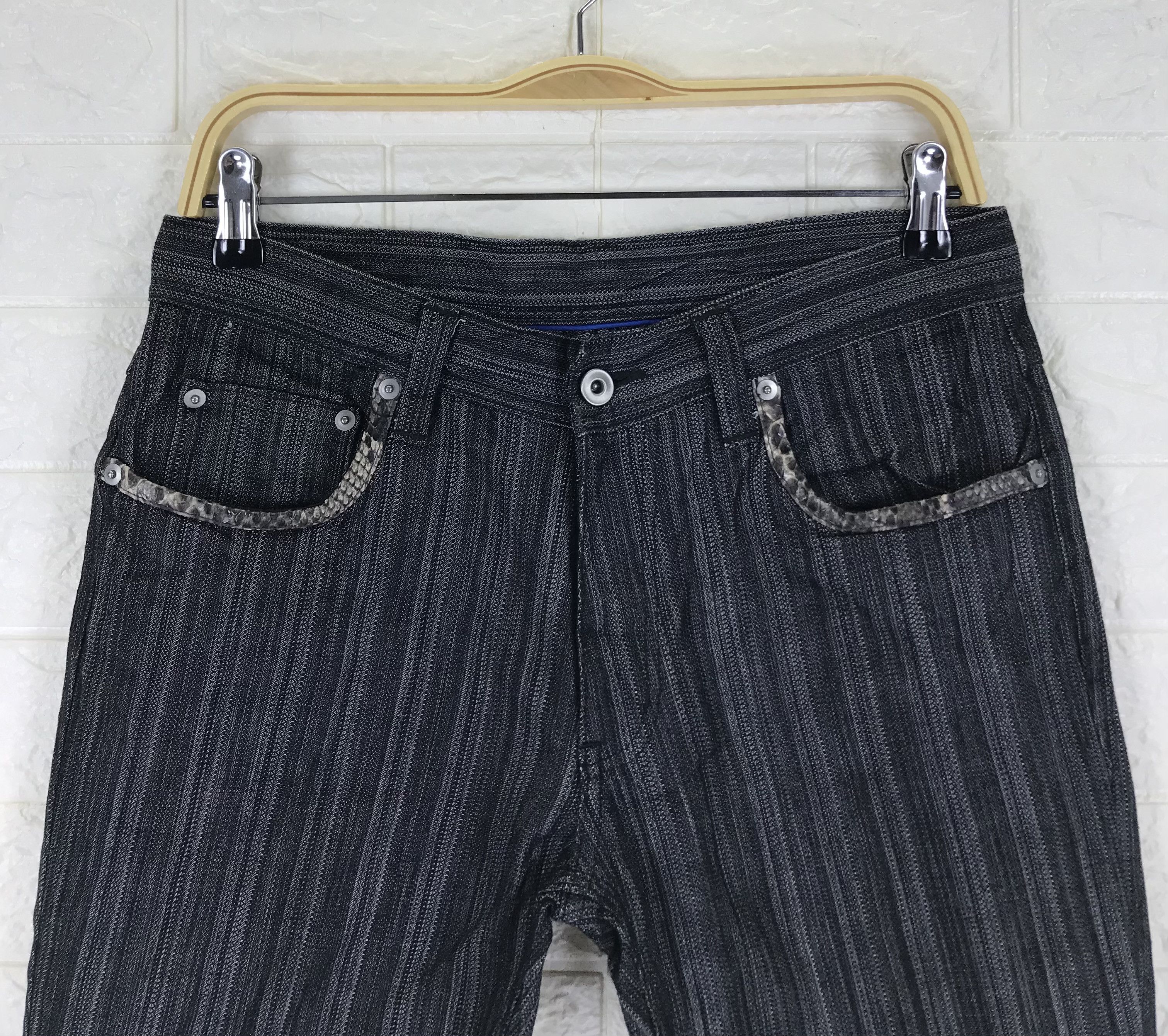Japanese Brand Vintage Japanese Python Detailed Flare Pant Size US 30 / EU 46 - 2 Thumbnail