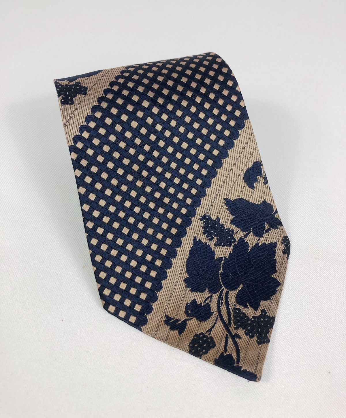 Yves Saint Laurent Rare Vintage Yves Saint Laurent YSL Floral Silk Tie Size ONE SIZE - 1 Thumbnail