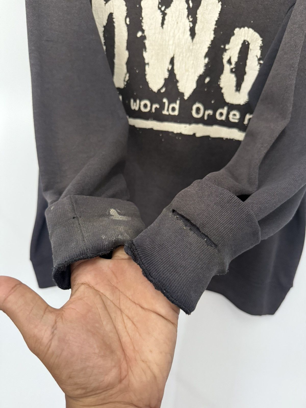 WCW/nWo 🥊 Vtg 90s WCW NWO Distressed Faded Roundneck Sweatshirt - M Size US M / EU 48-50 / 2 - 8 Thumbnail