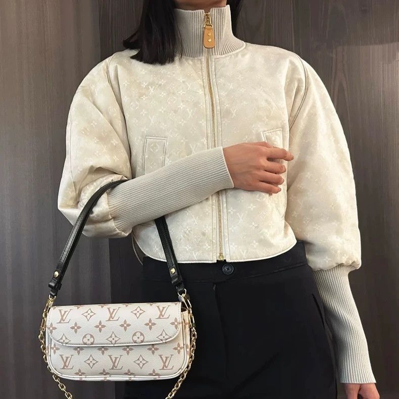 Louis Vuitton Louis Vuitton SS24 logo full print cropped turtleneck jack Size XS / US 0-2 / IT 36-38 - 4 Thumbnail