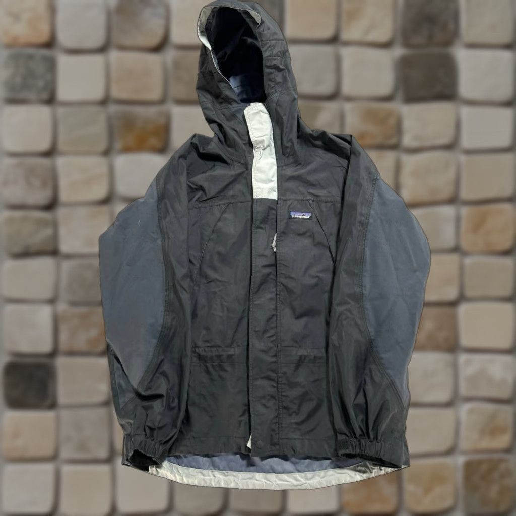 Patagonia VINTAGE Patagonia Torre Jacket Women Small Black Nylon Logo Hooded Full Zip Jacket Size S / US 4 / IT 40 - 1 Thumbnail