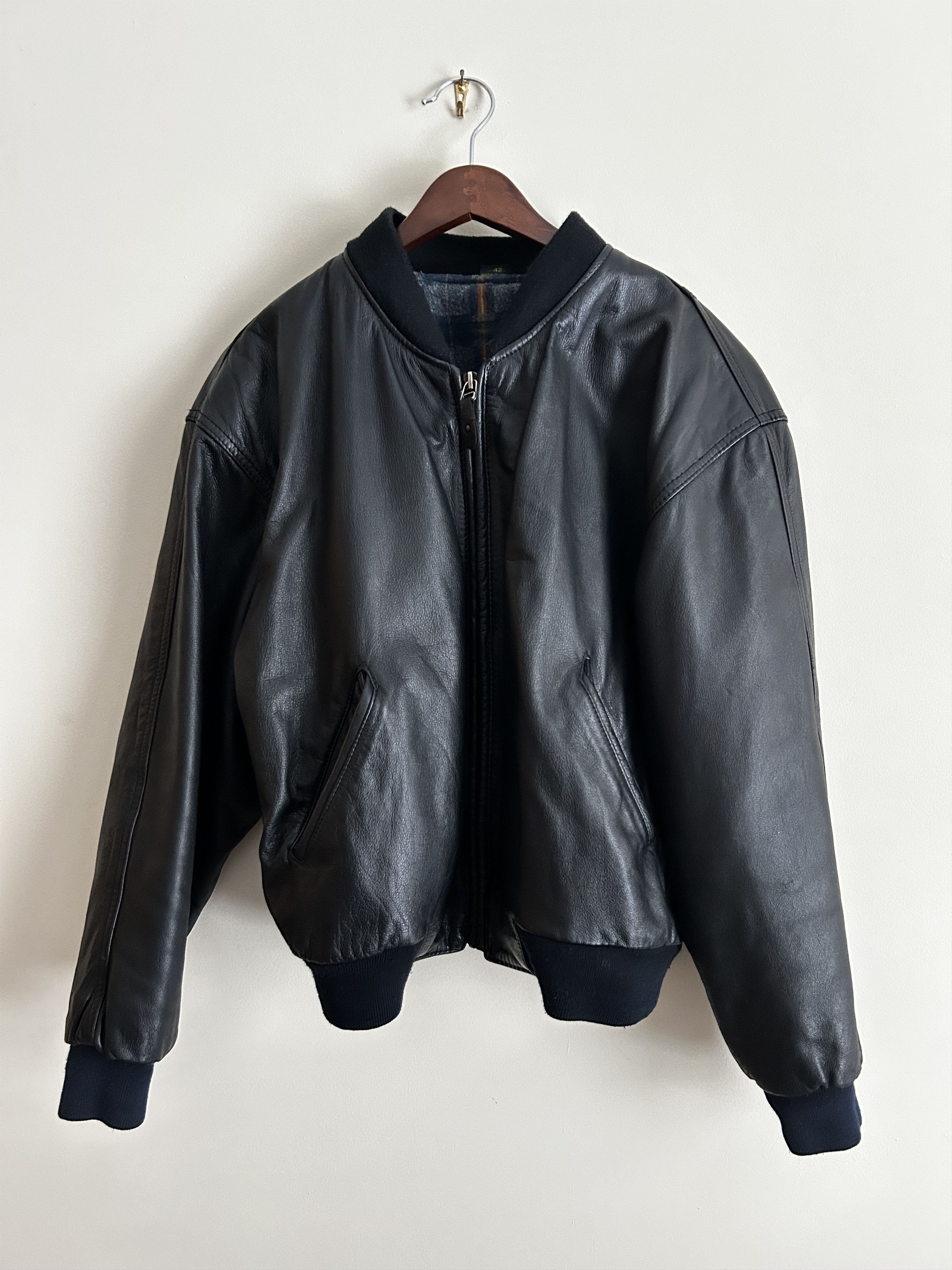 Vintage Leather Jacket (made in Korea) Size US L / EU 52-54 / 3 - 1 Thumbnail