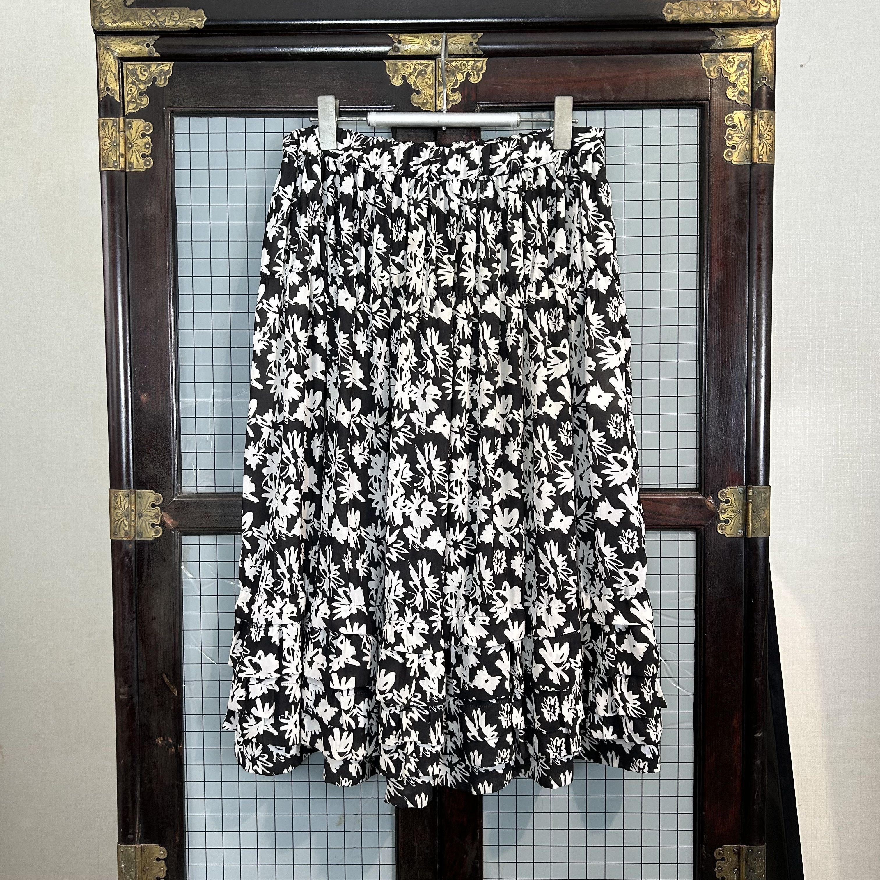Comme des Garcons comme des garcons floral pattern tiered skirt Size 27" / US 4 / IT 40 - 2 Thumbnail