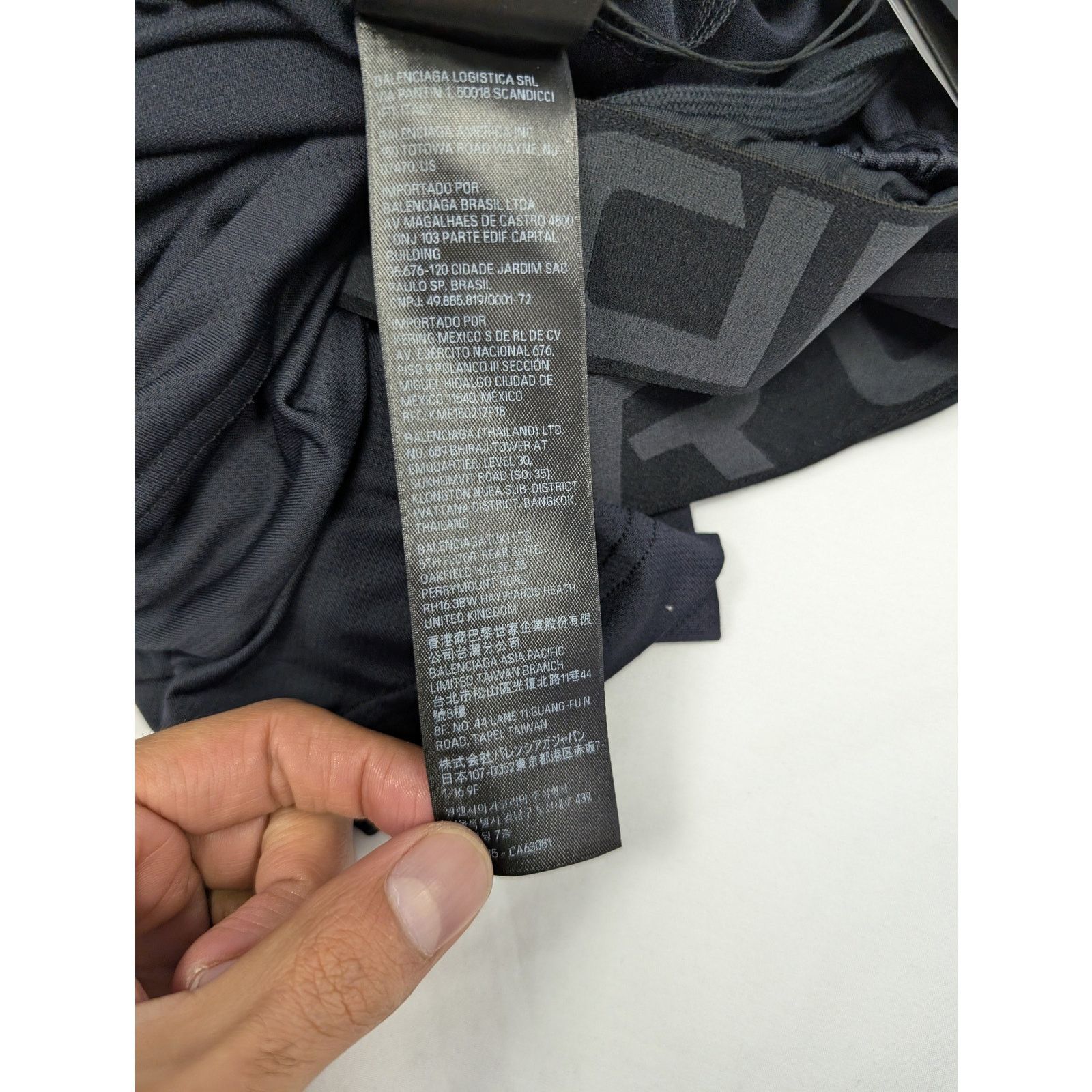 Balenciaga × Under Armour o1rshd1 Sporty Mesh Under Armour Shorts in Black Size US 32 / EU 48 - 20 Thumbnail