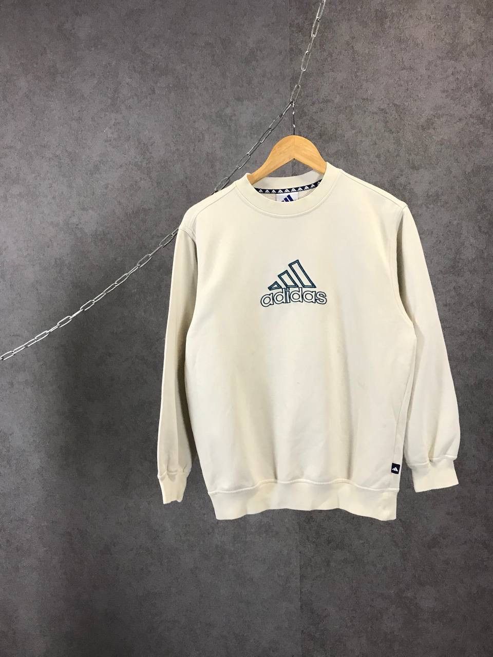 Adidas × Vintage Adidas vintage big center logo sweatshirt Size US S / EU 44-46 / 1 - 1 Thumbnail