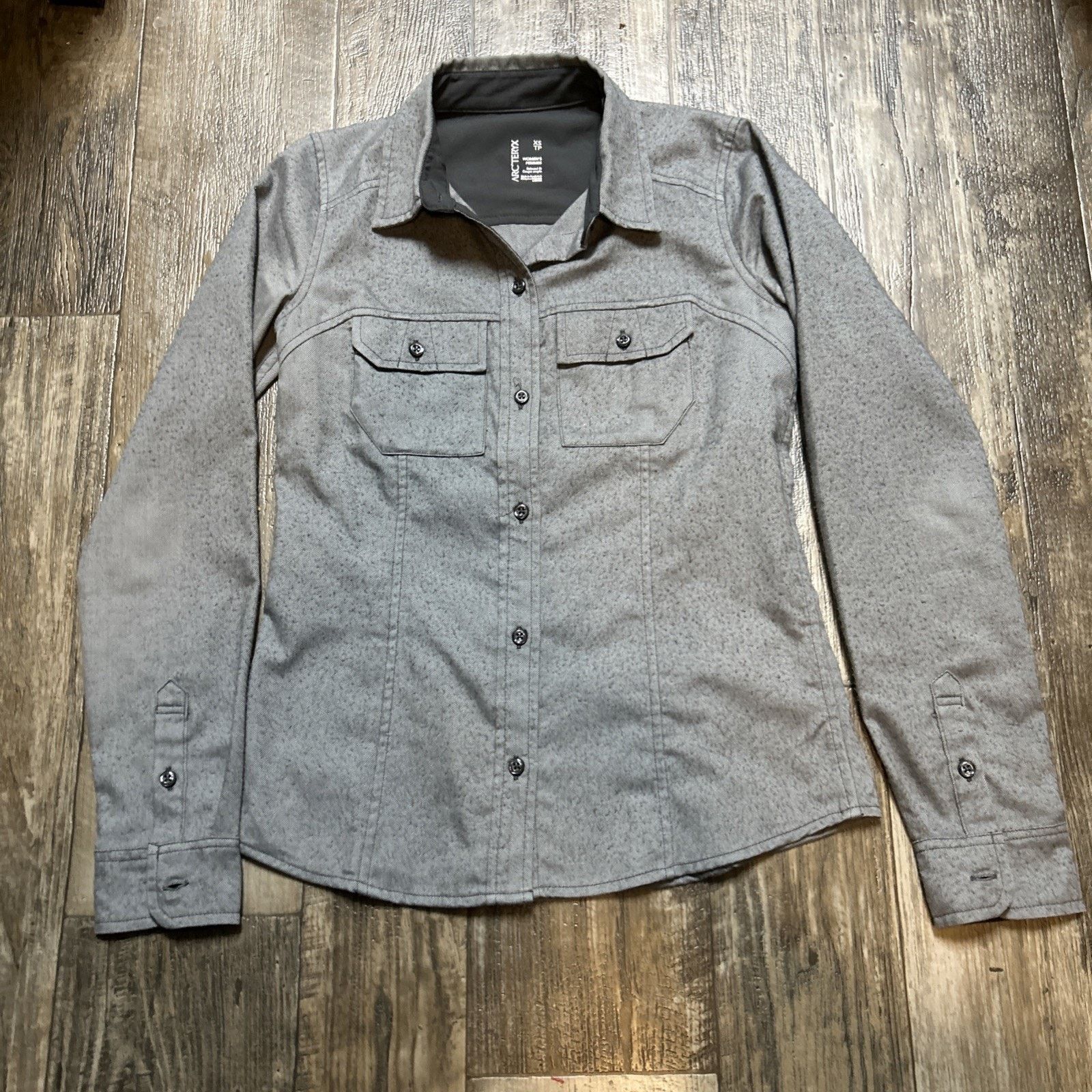 Arc'teryx ARCTERYX Tavla Sleeve Button Down Shirt Casual Gorpcore Gray Size XS / US 0-2 / IT 36-38 - 1 Thumbnail