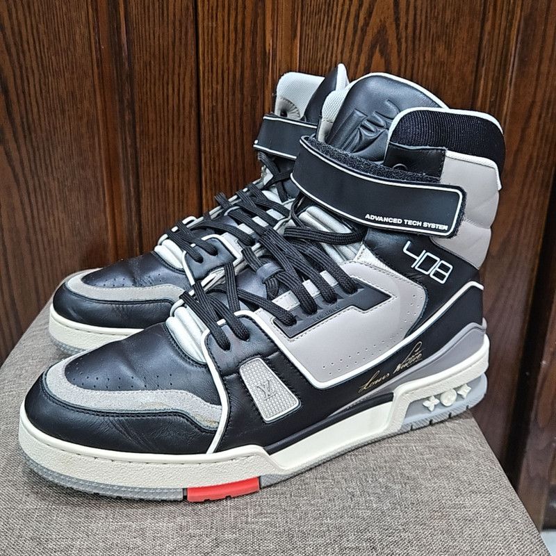 Louis Vuitton Louis Vuitton Trainer High-Top Sneaker in Gray Black 0079 Size US 10 / EU 43 - 1 Thumbnail