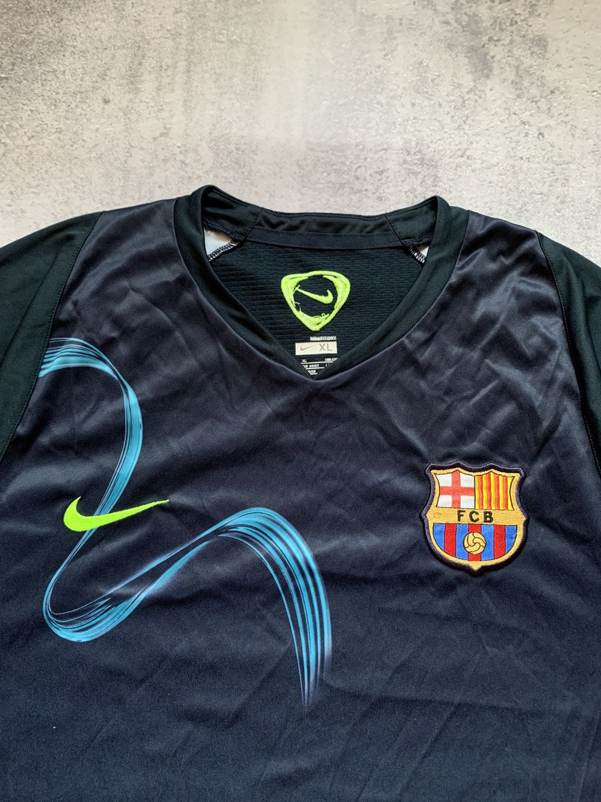Nike Vintage Nike Barcelona 2008 2009 Training Shirt Jersey Size US XL / EU 56 / 4 - 3 Thumbnail