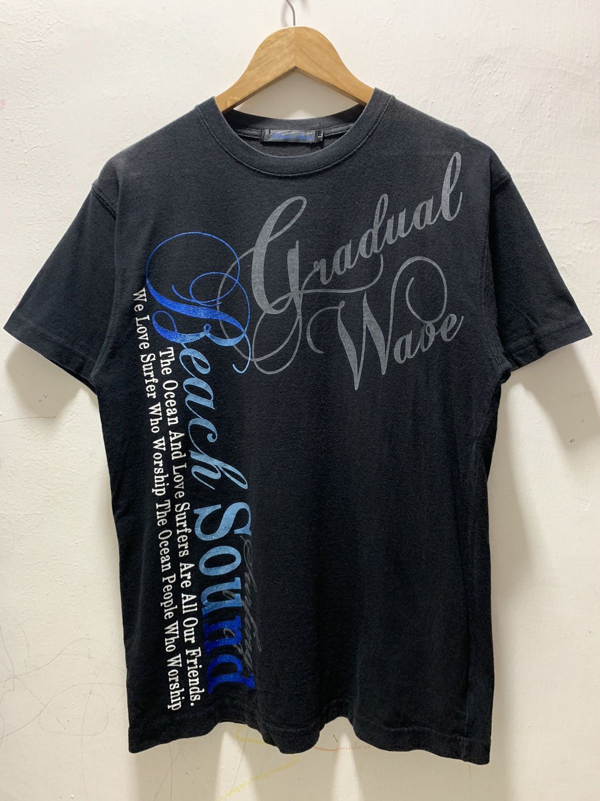 Japanese Brand Sound Wave Surfing Beach Poem Large Tshirt Size US L / EU 52-54 / 3 - 1 Thumbnail