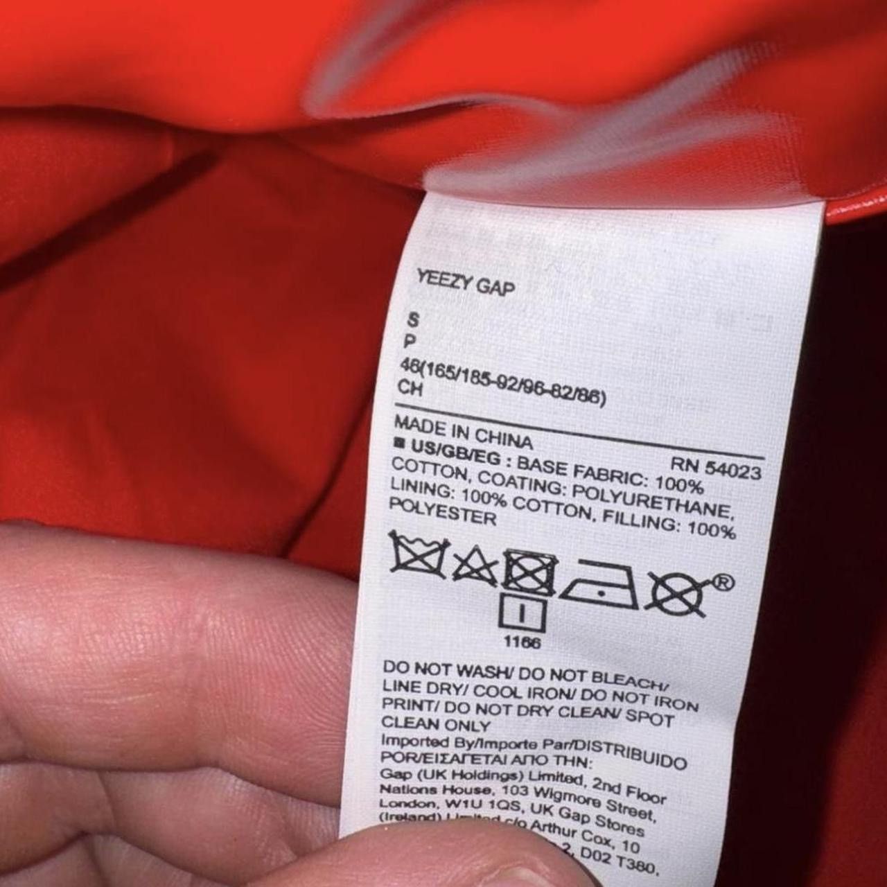 Balenciaga × Gap × Yeezy Yeezy Gap Hi Shine Red Round Jacket Size US S / EU 44-46 / 1 - 4 Thumbnail