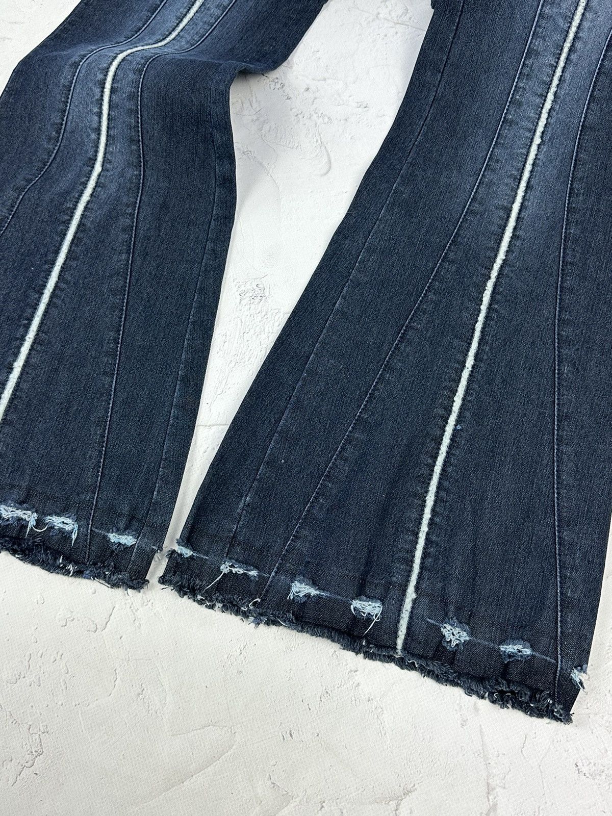Vintage Y2K Vintage Distressed Flared Jeans Size 30" / US 8 / IT 44 - 5 Thumbnail