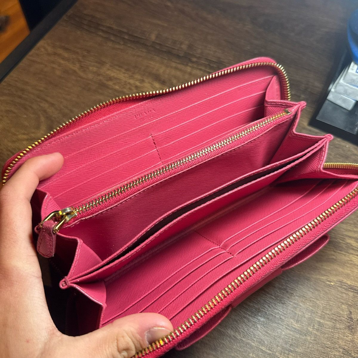 Prada Prada pink wallet 🎀 Size ONE SIZE - 2 Thumbnail