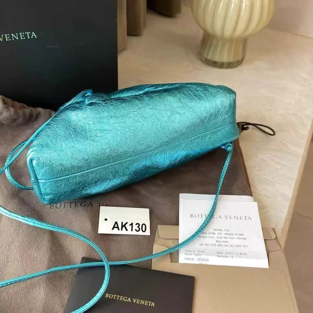 Bottega Veneta BV mini Cloud crossbody Lightning Blue mint AK130 Size ONE SIZE - 6 Thumbnail