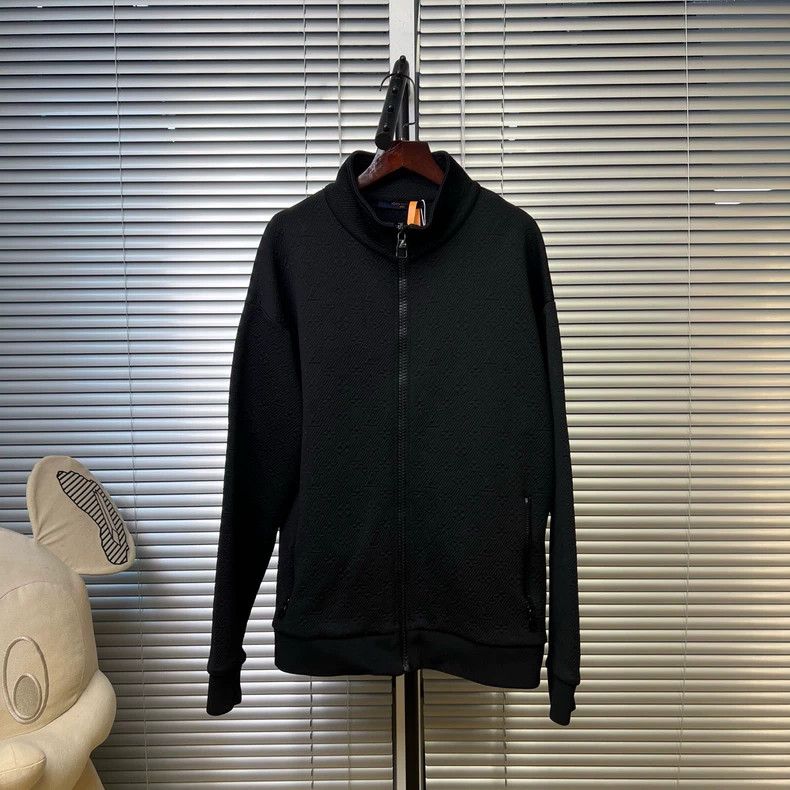 Louis Vuitton Louis Vuitton Embossed full-print presbyopic zip jacket Size US M / EU 48-50 / 2 - 1 Thumbnail
