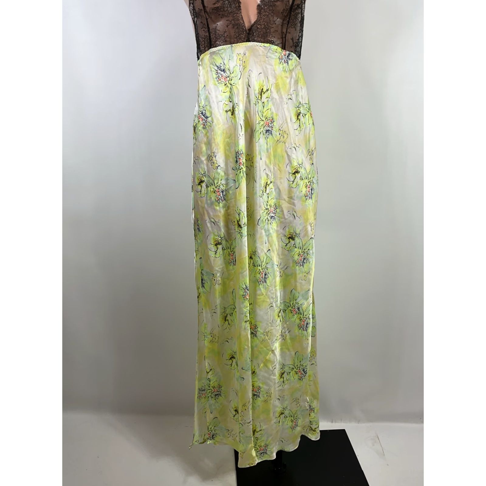 VINTAGE Victoria's Secret Fantasy Island Designer Collection Silk Lace Nightgown Gown