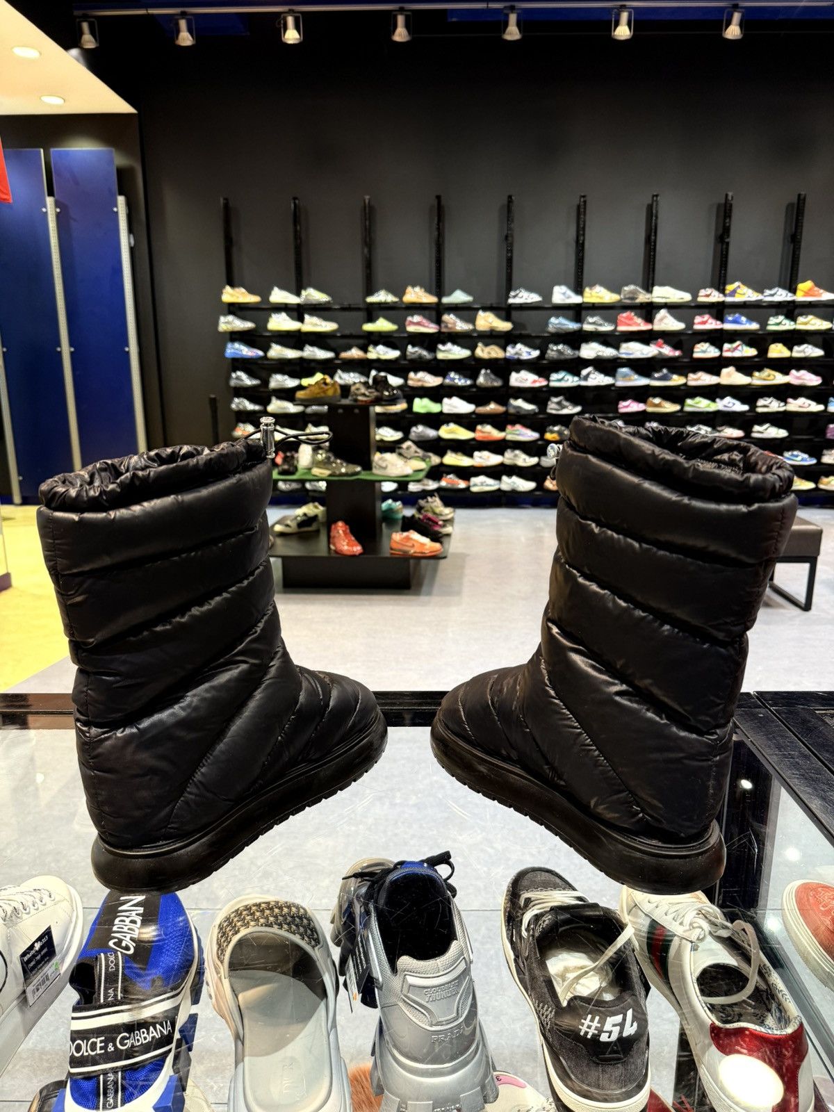 Moncler AUTHENTIC Moncler Gaia Pocket Puffer Snow Boot BLACK Size 40 Size US 10 / IT 40 - 13 Thumbnail