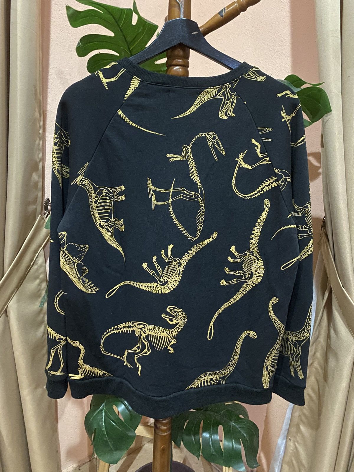 Other L.A. Dinosaur Fossil Print Sweatshirt - Black & Gold Graphic Size US M / EU 48-50 / 2 - 5 Thumbnail
