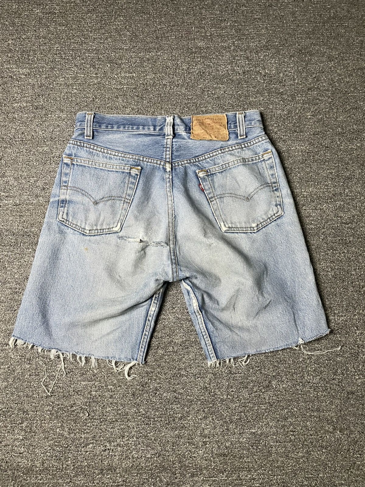 Levi's × Vintage Levis Strauss Co. Ripped Short Jeans (106) Size US 29 - 8 Thumbnail