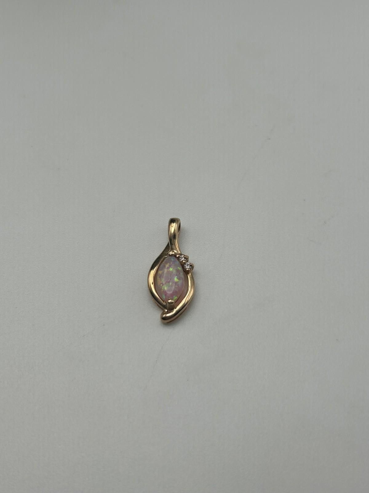 The Unbranded Brand 20 MM 10K Gold Pendant w/ Color Opal CC Necklace Jewelry Size ONE SIZE - 4 Thumbnail