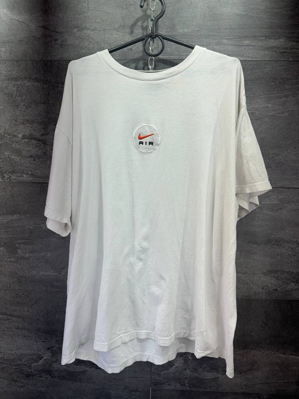 Vintage Nike Air Vintage 90s Center Logo Swoosh T- Shirt Size XL Size US XL / EU 56 / 4 - 1 Thumbnail
