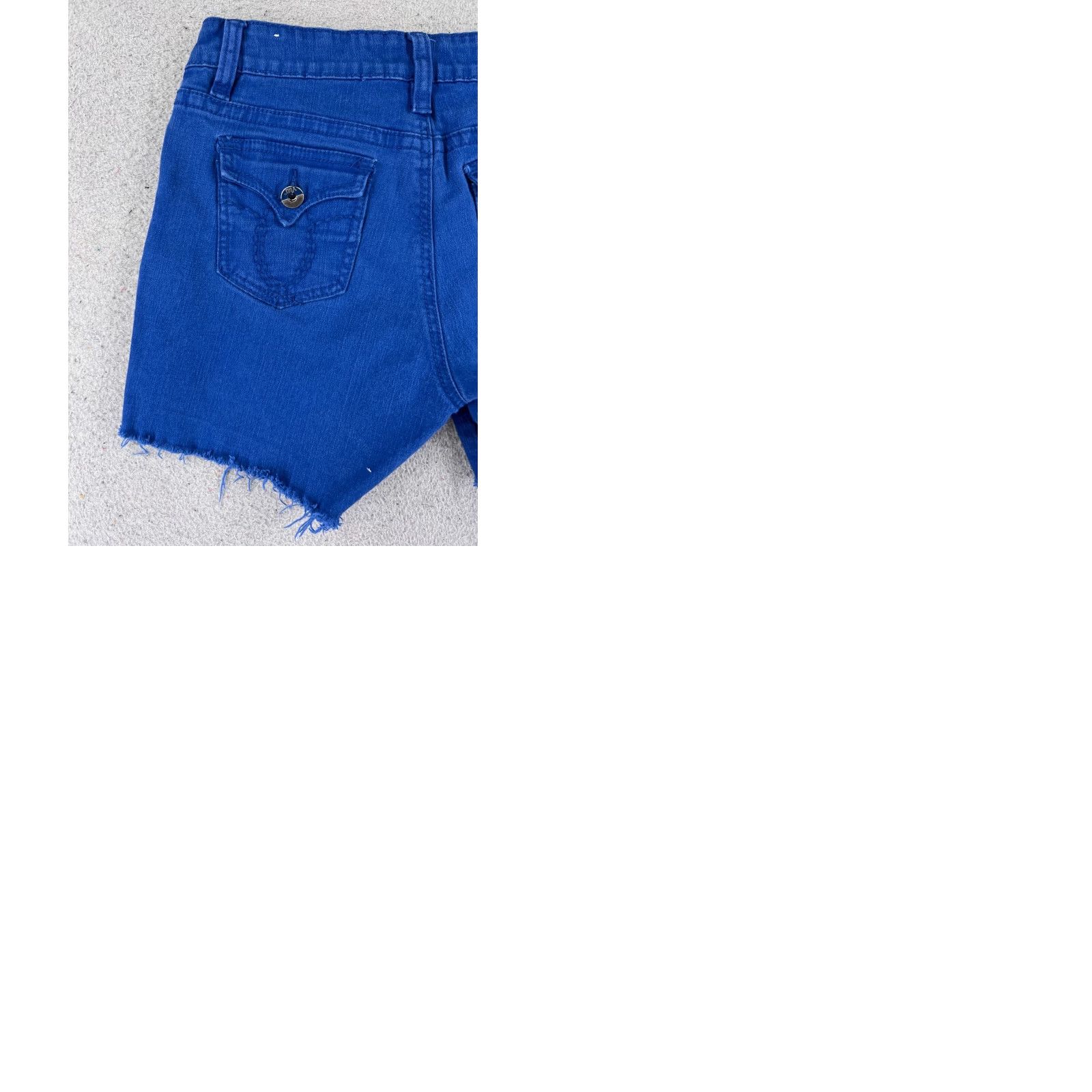 Vintage YMI Shorts Womens 6 Denim Blue Cut-Off Low Rise 28x6 Cotton Blend 6 Regular 28 Blue Size 28" / US 6 / IT 42 - 10 Thumbnail