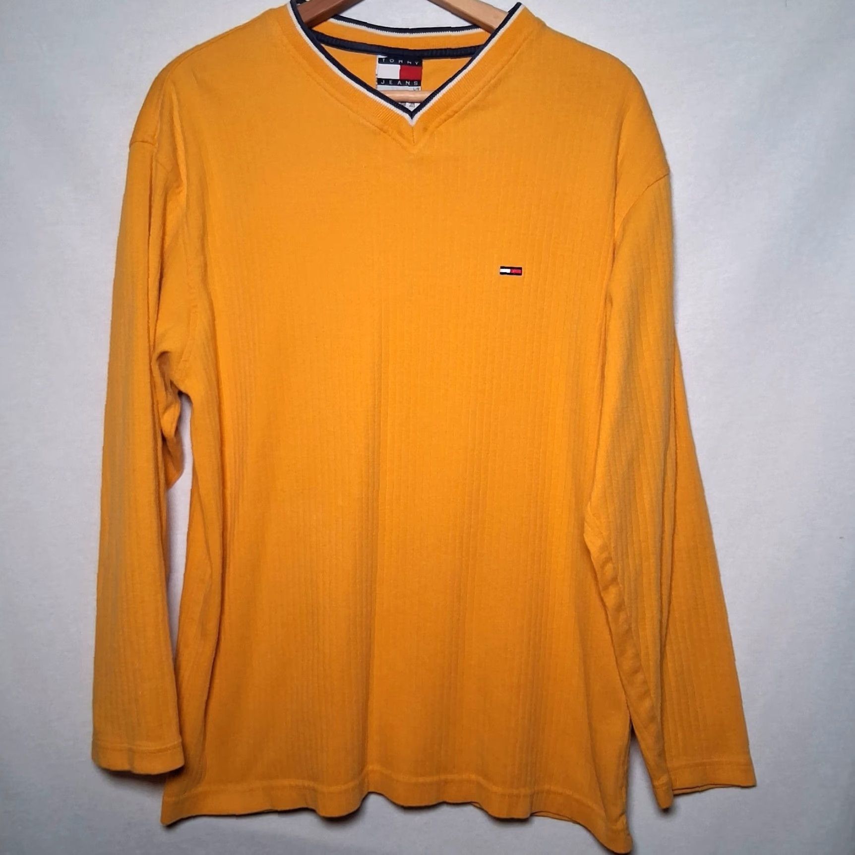 Tommy Hilfiger VINTAGE Tommy Hilfiger Tommy Jeans Shirt Mens L Ribbed Knit Gold Long Sleeve V Neck Size US L / EU 52-54 / 3 - 2 Thumbnail
