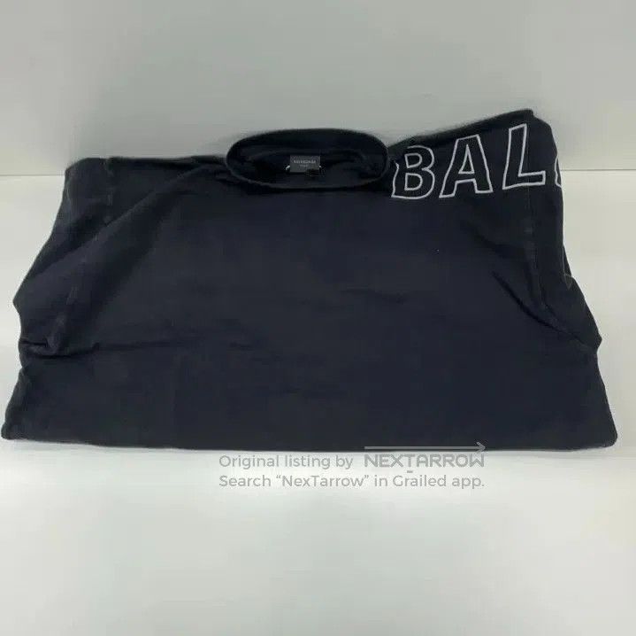 Balenciaga Balenciaga Logo Long Sleeve Sweatshirt for Men. Size US L / EU 52-54 / 3 - 8 Thumbnail