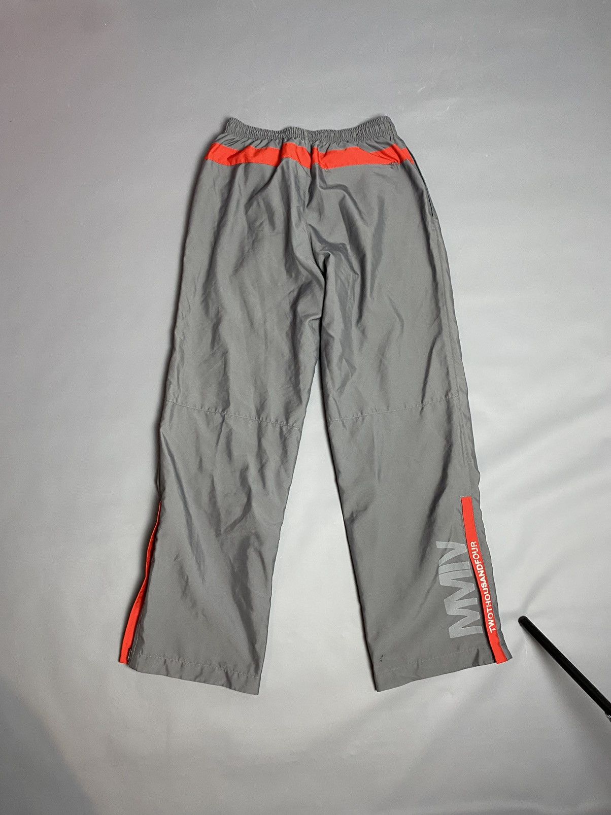 Vintage Vintage Nike MMIV 04 Gray Nylon Polyester Track Pants Size L Size US 36 / EU 52 - 2 Thumbnail