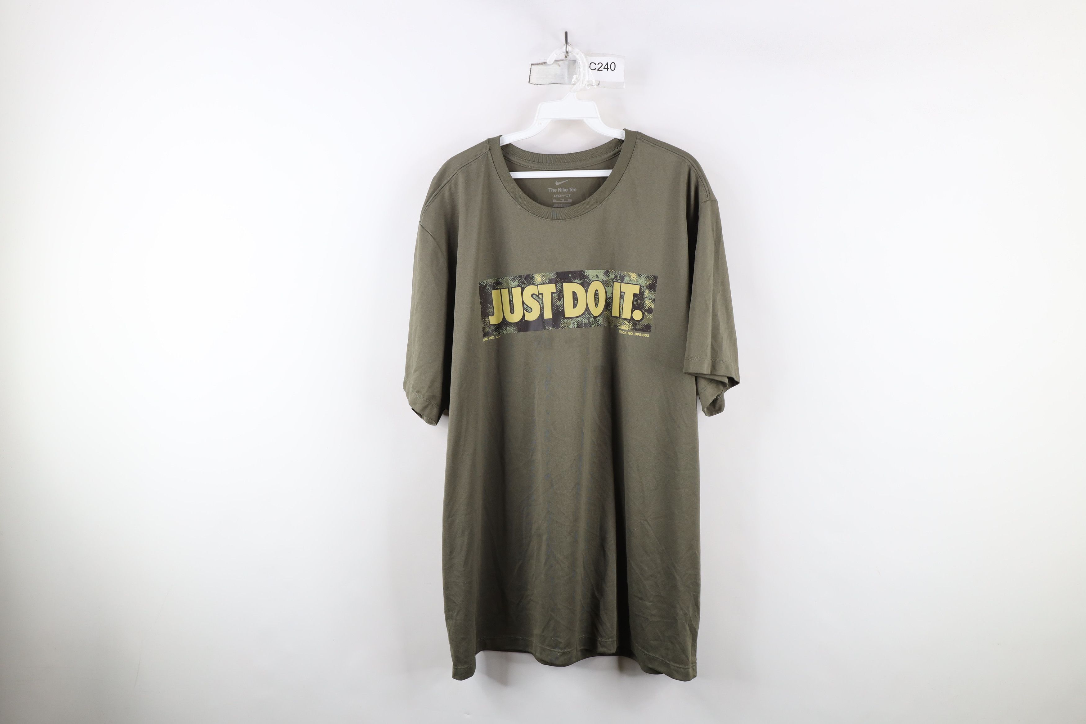 Nike × Vintage Nike Dri-Fit Digi Camouflage Military T-Shirt Army Green Size US XXL / EU 58 / 5 - 1 Thumbnail