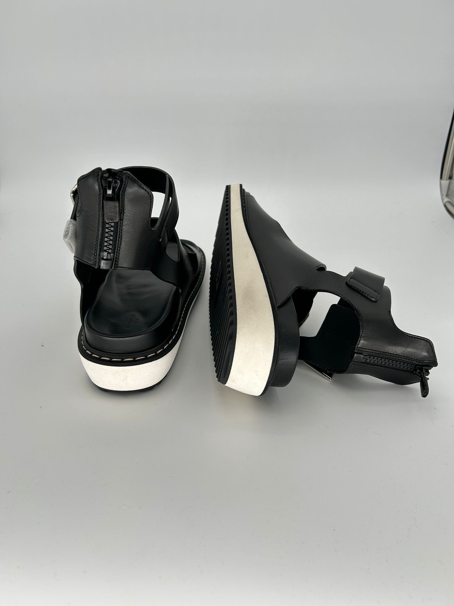 Givenchy Givenchy Black Leather Belted Sandals Size US 8 / EU 41 - 5 Thumbnail