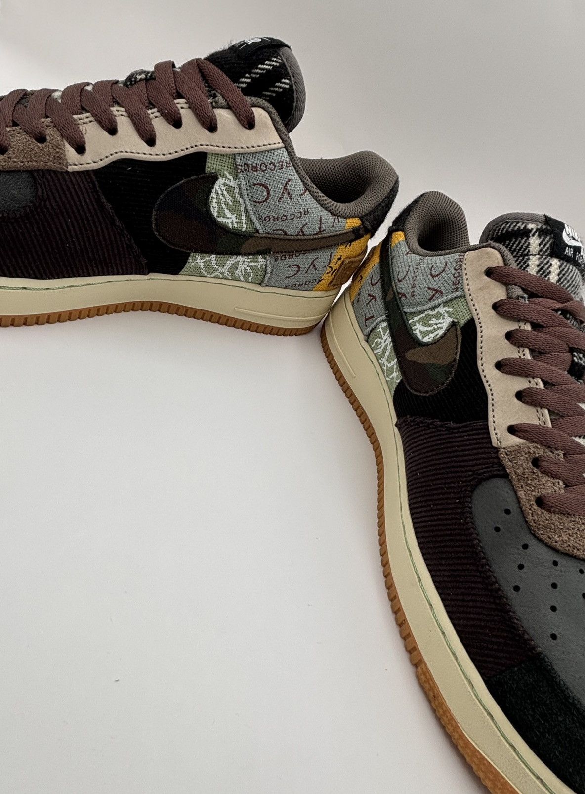 Nike × Travis Scott Nike Air Force 1 Low Travis Scott Cactus Jack Size US 11.5 / EU 44-45 - 8 Thumbnail