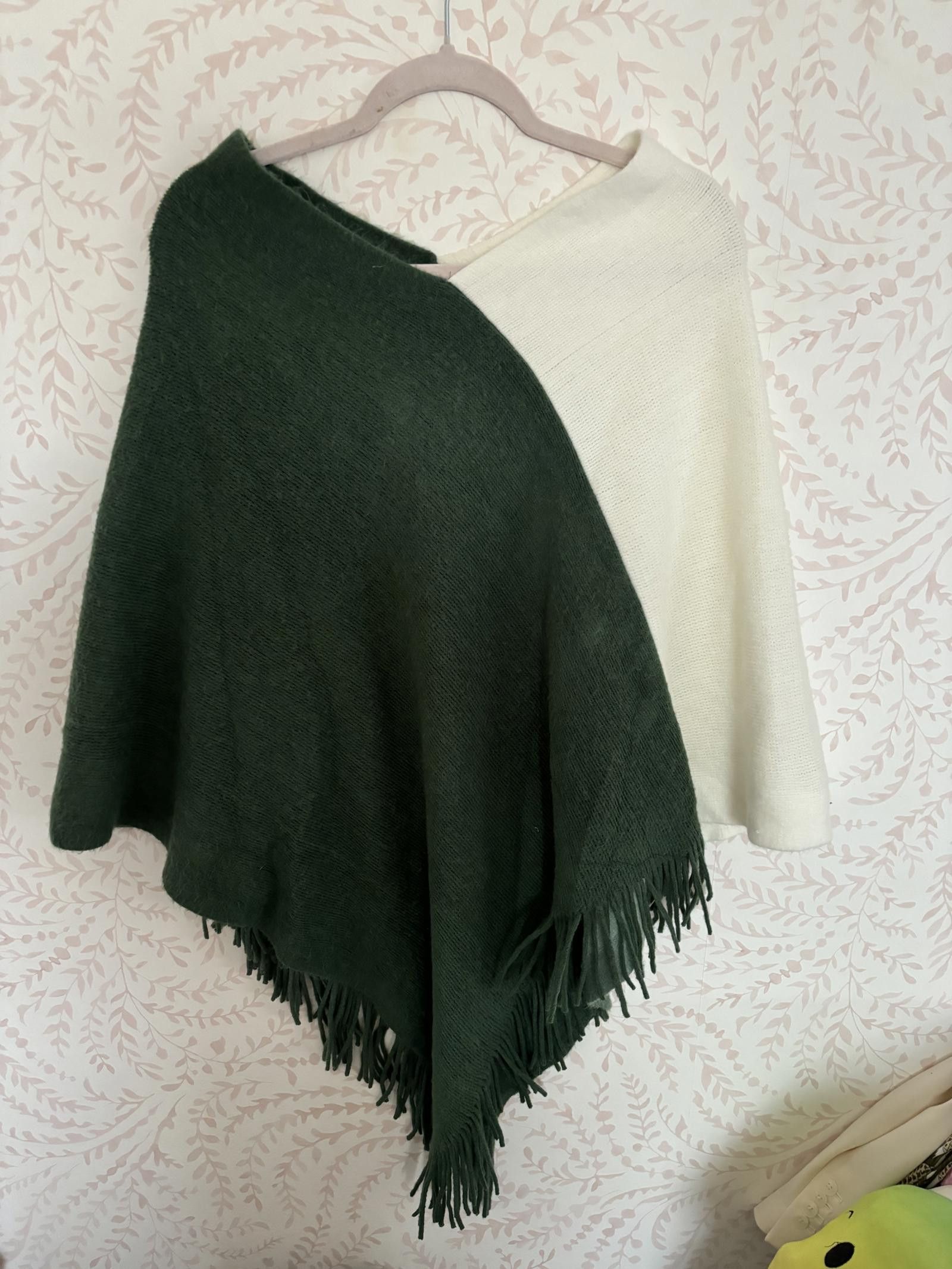 NFL NWT Green Bay Packers NFL Ombre/Rhinestone Shawl Poncho Size ONE SIZE - 4 Thumbnail