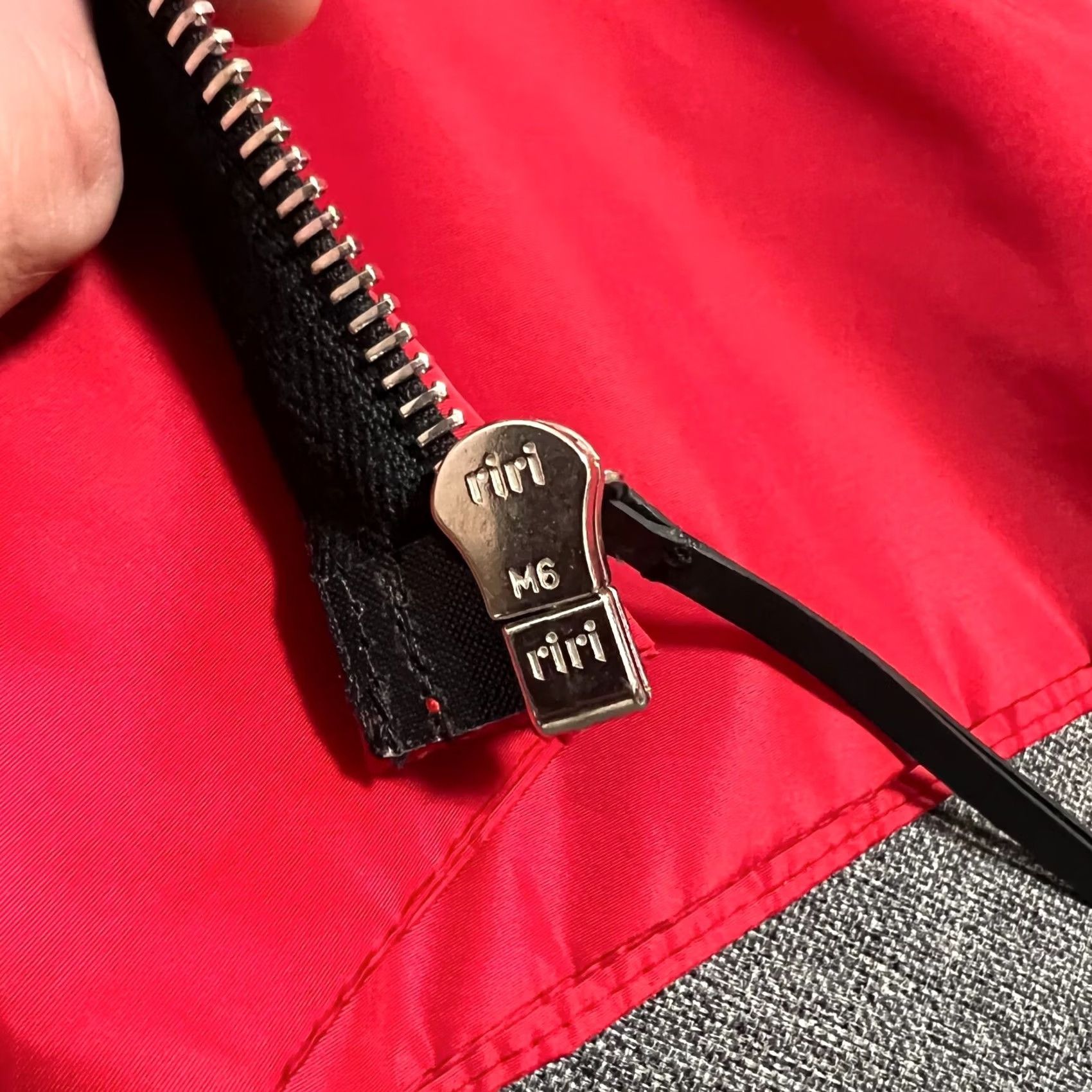 Lee Lee Roach Windbreaker Jacket Men's Size S Red Nylon Zip Jacket Mens S Windbreaker Lee Roach Red Nylon Zip Jacket Size US S / EU 44-46 / 1 - 5 Thumbnail