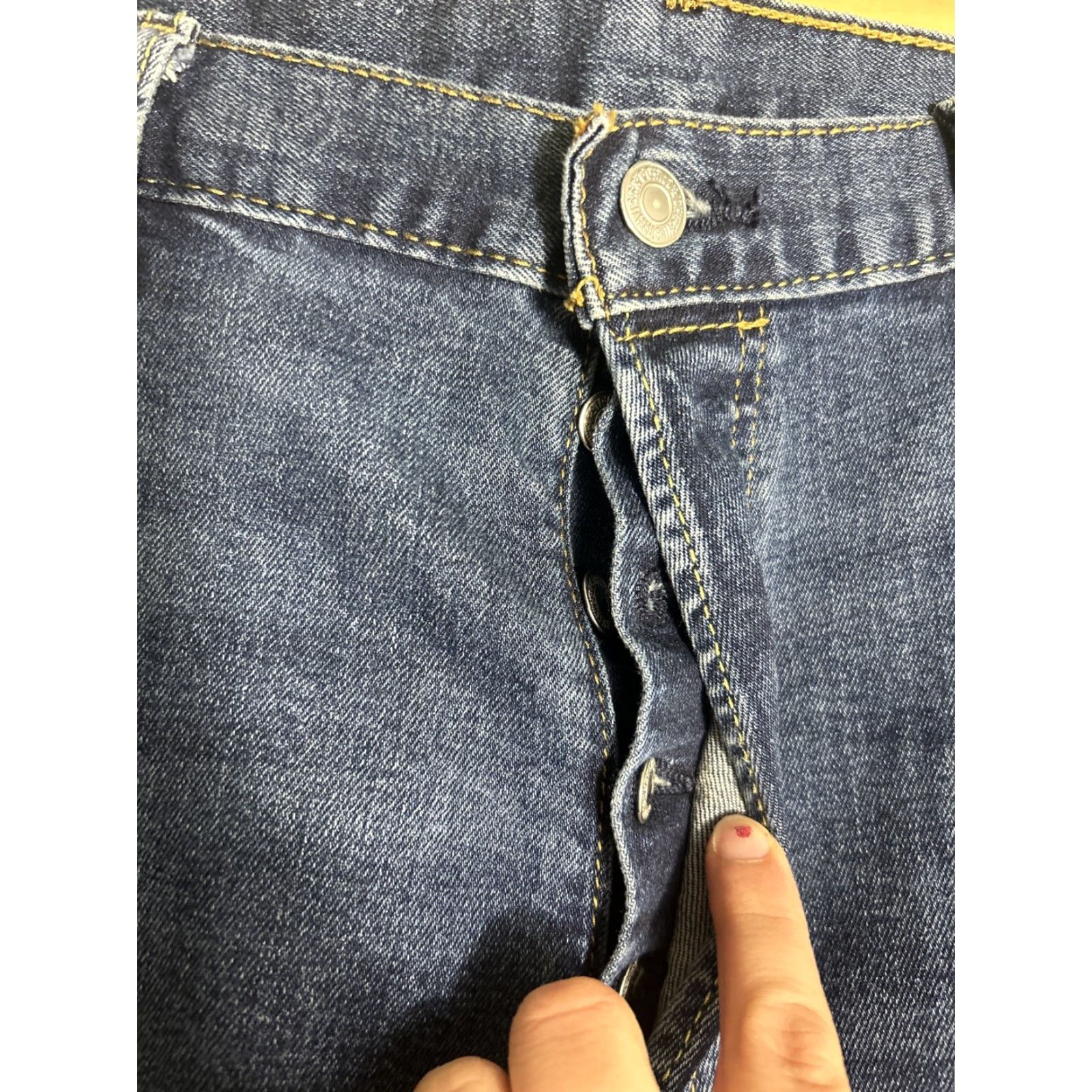 Levi's Levi’s 501 Jeans Relaxed Straight Button Fly 38x30 Medium Wash Blue Mens Jeans Size US 38 / EU 54 - 6 Thumbnail