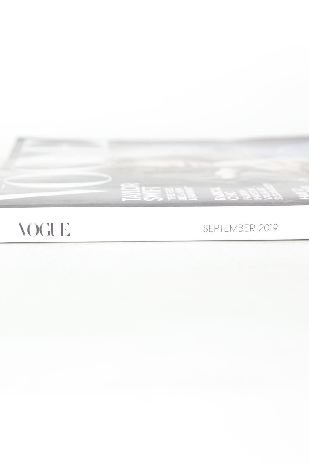 Vogue 2019' Vogue September Taylor Swift Magazine Size ONE SIZE - 3 Thumbnail