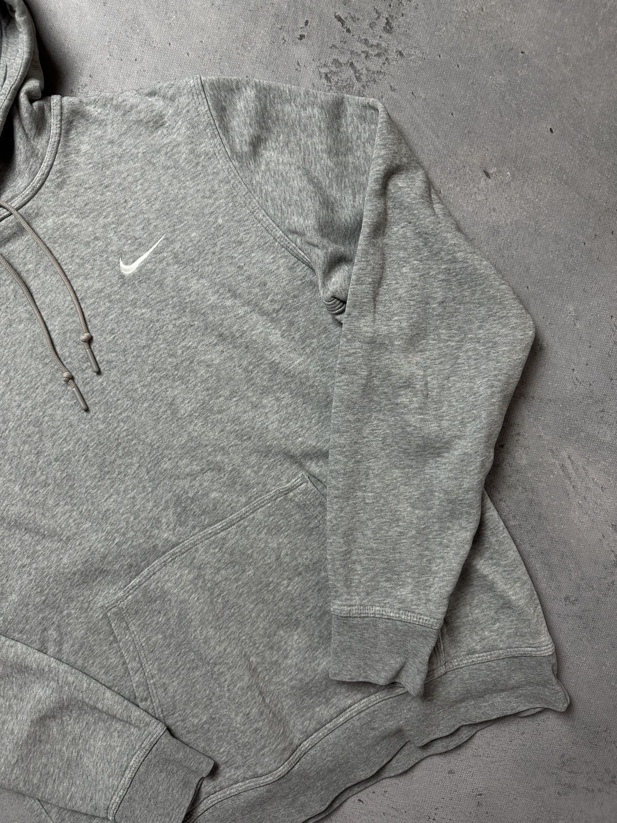 Nike Vintage Hoodie Nike small Logo Swoosh y2k USA 00s Hype Boxy Size US L / EU 52-54 / 3 - 3 Thumbnail