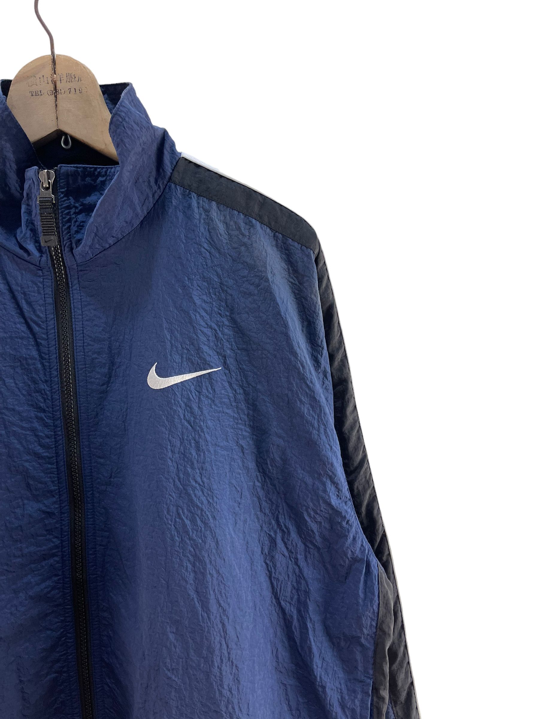 Nike Vintage Nike Swoosh Windbreaker Jacket Size US L / EU 52-54 / 3 - 10 Thumbnail