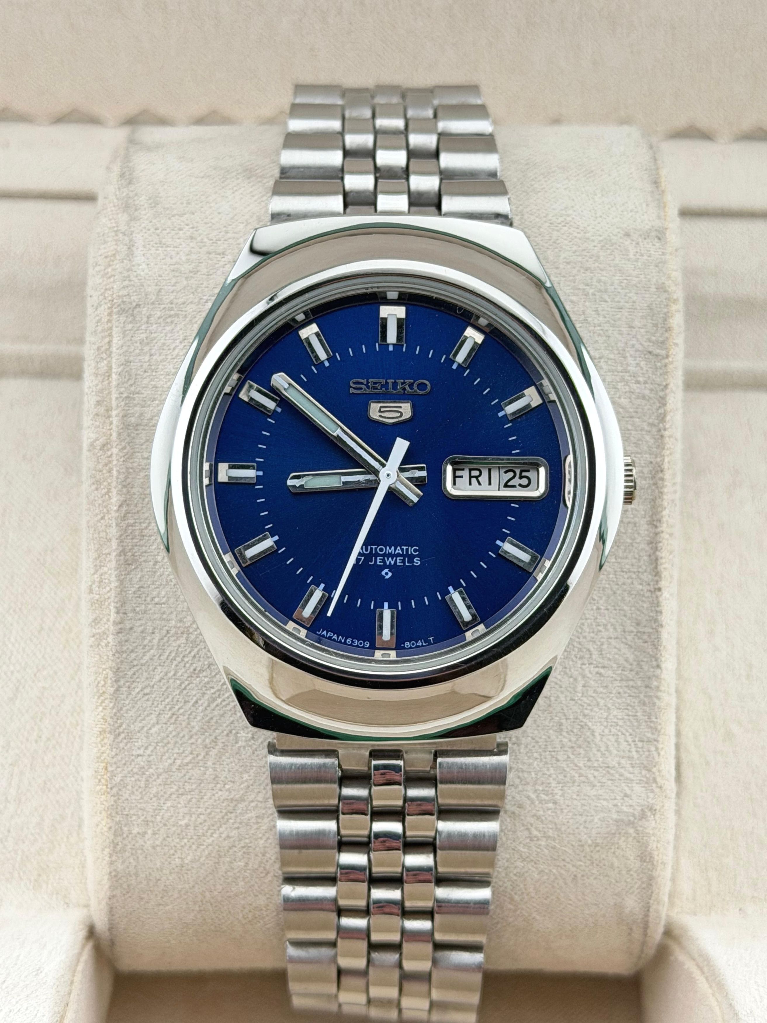 Seiko Classic Seiko 5 Men's Wrist Watch|Day-Date|Blue Dial Size 36 - 1 Thumbnail