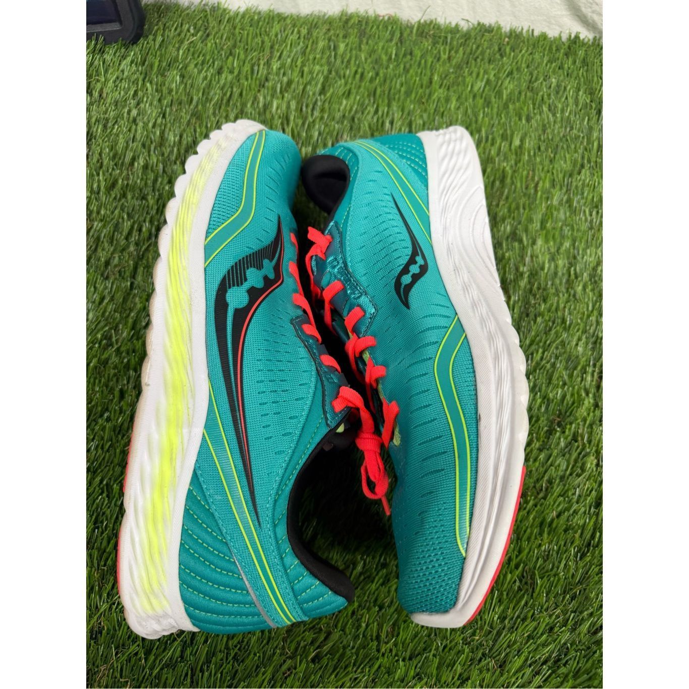 Saucony Saucony Womens Kinvara 11 S20551-10 Athletic Running Shoes B Size US 12 / EU 45 - 5 Thumbnail