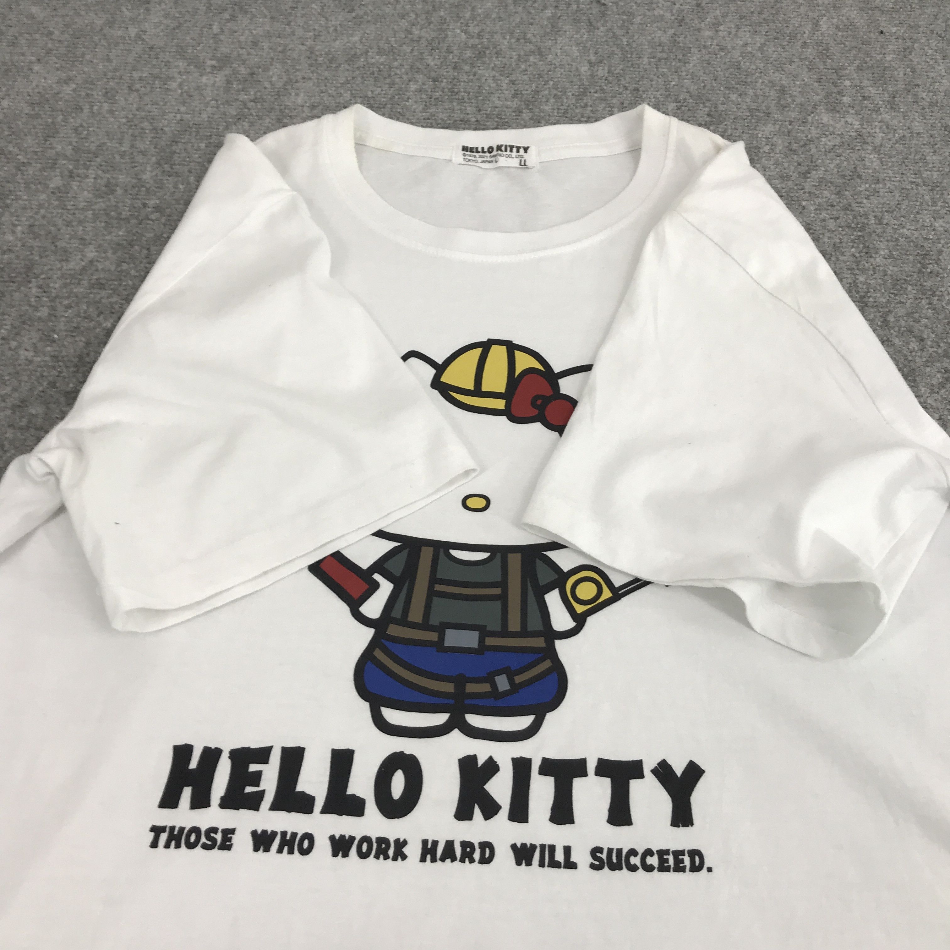 Japanese Brand VTG HELLO KITTY CARTON JAPAN TSHIRTS Size US L / EU 52-54 / 3 - 8 Thumbnail