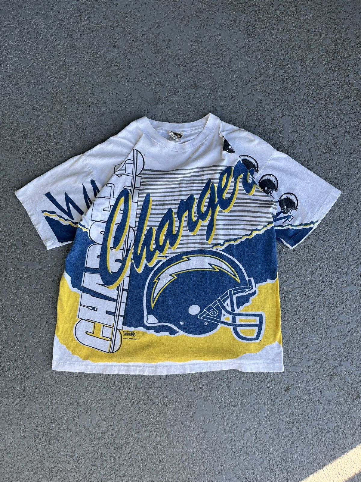 NFL Vintage 90s SD Chargers Magic Johnson AOP T Shirt Size US XL / EU 56 / 4 - 1 Thumbnail