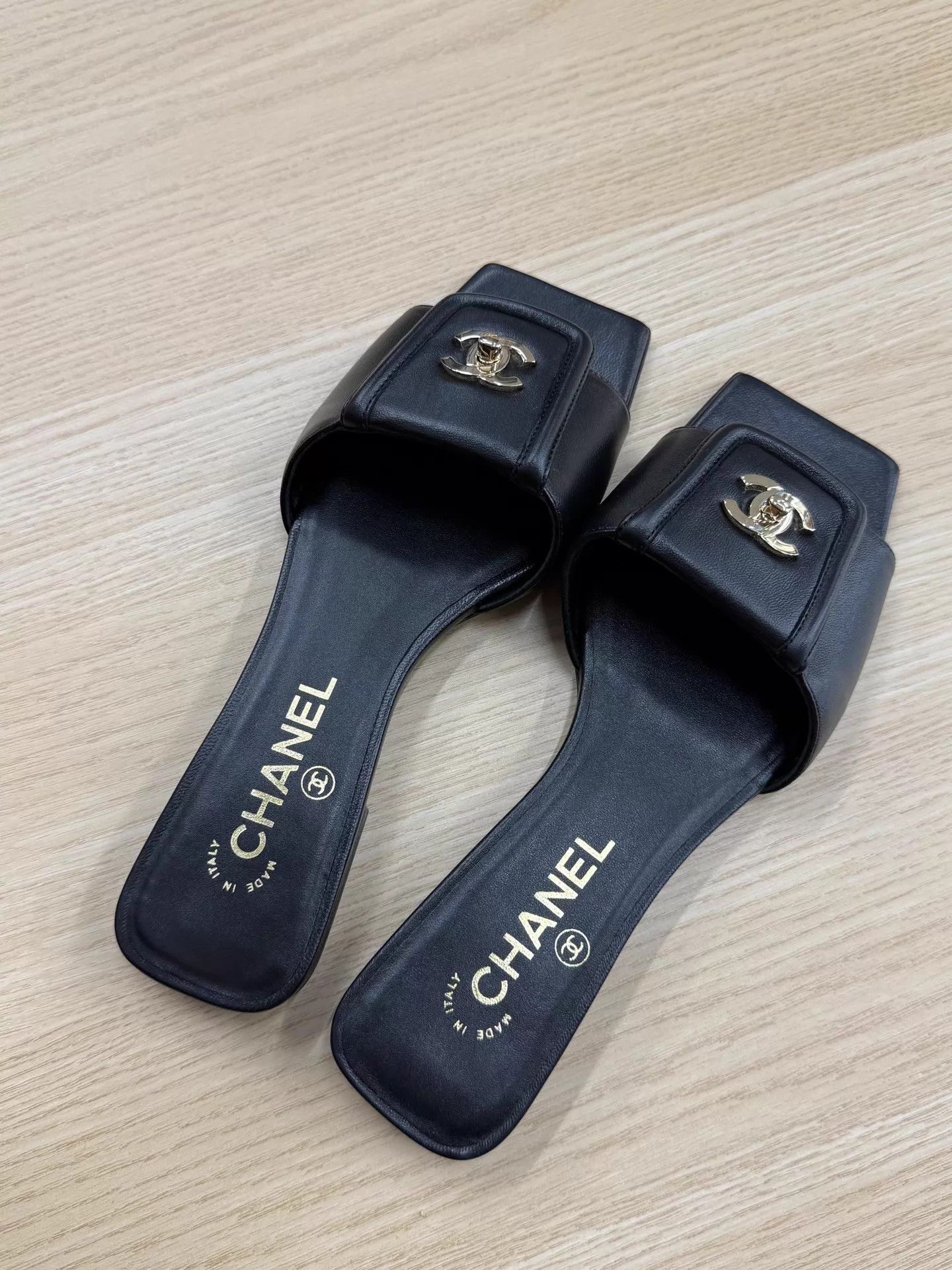 Chanel Chanel 26S SS Black CC Logo Slides 37 New Unused Size US 6.5 / IT 36.5 - 2 Thumbnail
