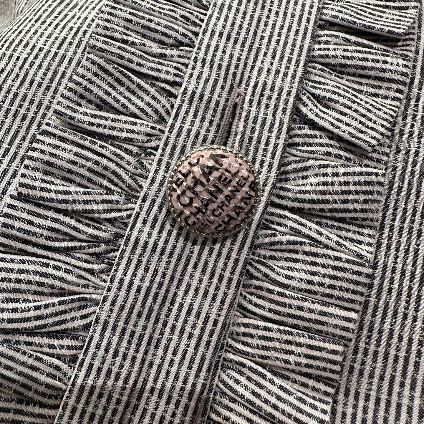 Chanel Chanel striped all over logo beaded lace blouse 34 Size XS / US 0-2 / IT 36-38 - 6 Thumbnail