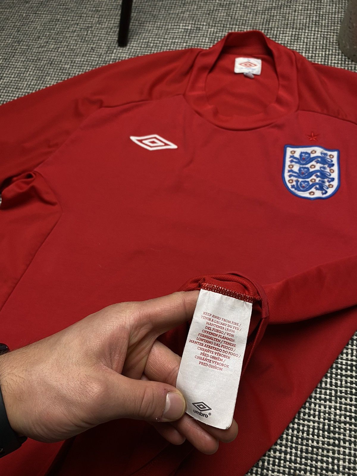Umbro England umbro vintage rare soccer jersey Size US XL / EU 56 / 4 - 10 Thumbnail