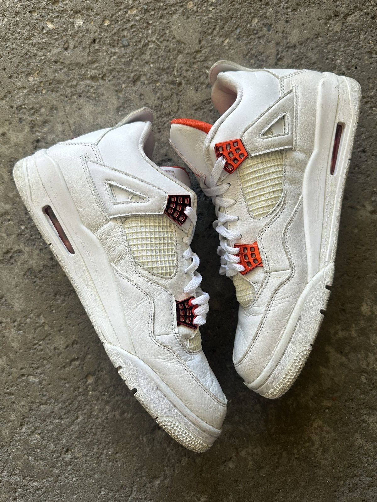 Jordan Brand Nike Air Jordan 4 Retro Orange Metallic size 13 Size US 13 / EU 46 - 2 Thumbnail