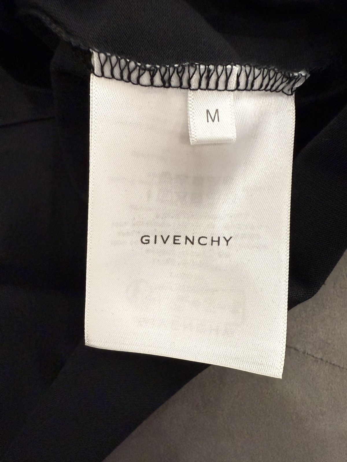 Givenchy Givenchy Script Logo Shirt Size US M / EU 48-50 / 2 - 8 Thumbnail